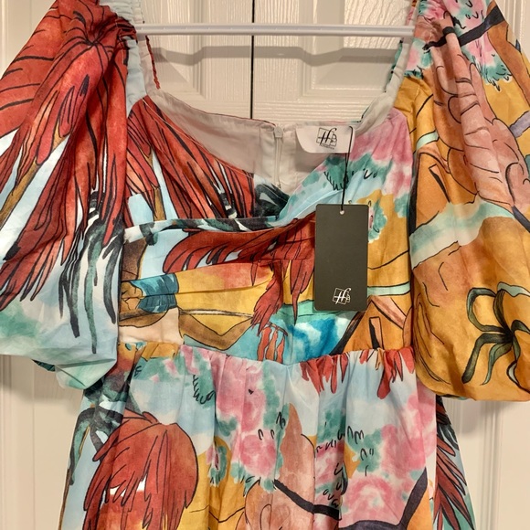 Nwt puff sleeve dress - Picture 2 of 9